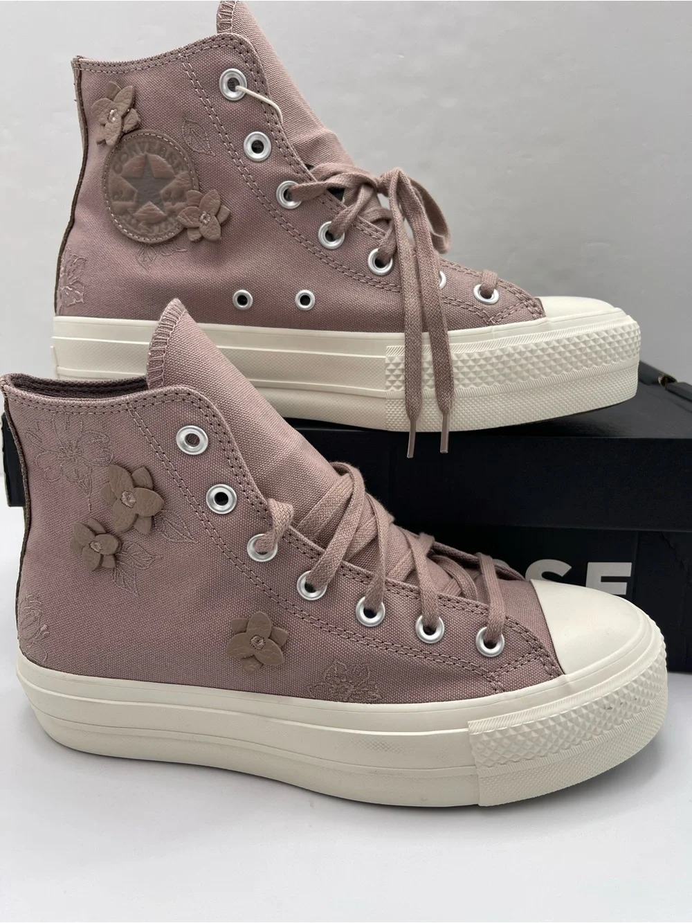 Converse CTAS LIFT HI BITE THE DUST/EGRET Platform Sneakers Floral Appliqué